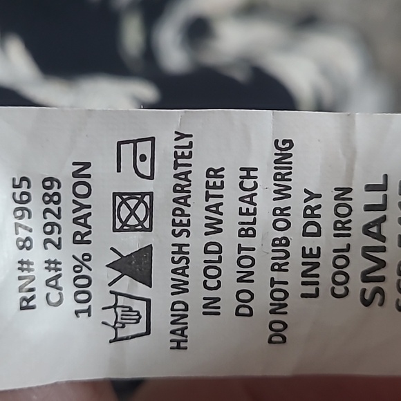 ELAN Floral Long Sleeve Dress with Keyhole Size S New - Picture 4 of 4